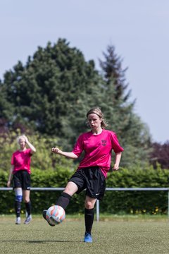 Bild 106 - B-Juniorinnen Pokalfinale SV Henstedt Ulzburg - SG Holstein Sued : 2:0
